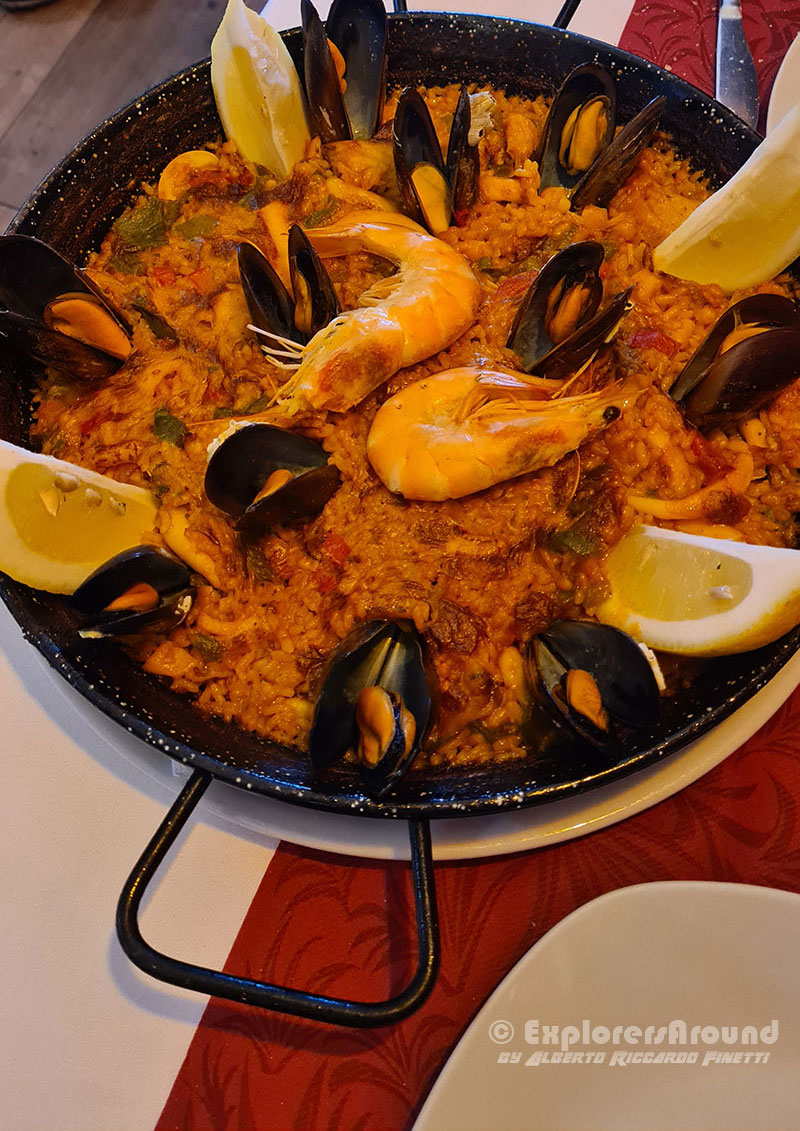 la foto di una delle migliori paella che ho mangiato a gran canaria a las palmas nel nord dell'isola isole canarie spagna explorers around